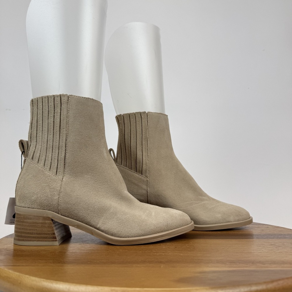 New Womens Dolce Vita Linny Ivory Suede Heeled Western Ankle Booties Size 6 M